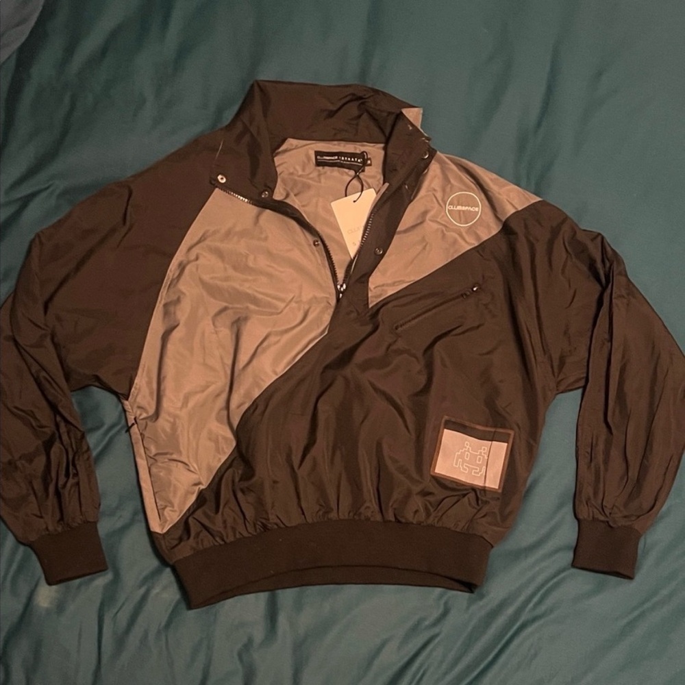 CLUB SPACE MIAMI Black and Gray Windbreaker Jacket.
Dead stock and never worn. M